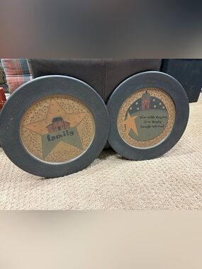 Farmhouse Star Wall Plaque - Black - Family Inspirational Set